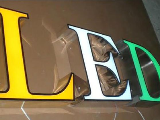 驻马店介绍LED招牌的基础知识。