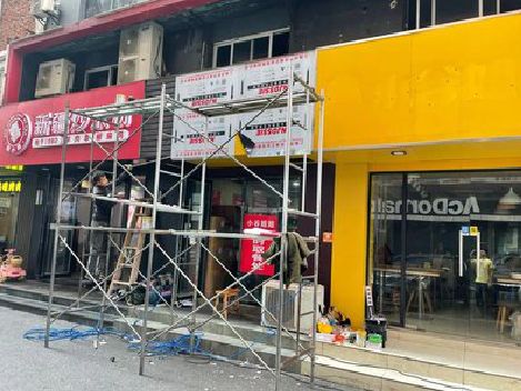 驻马店制作广告招牌如何避免它发黄？